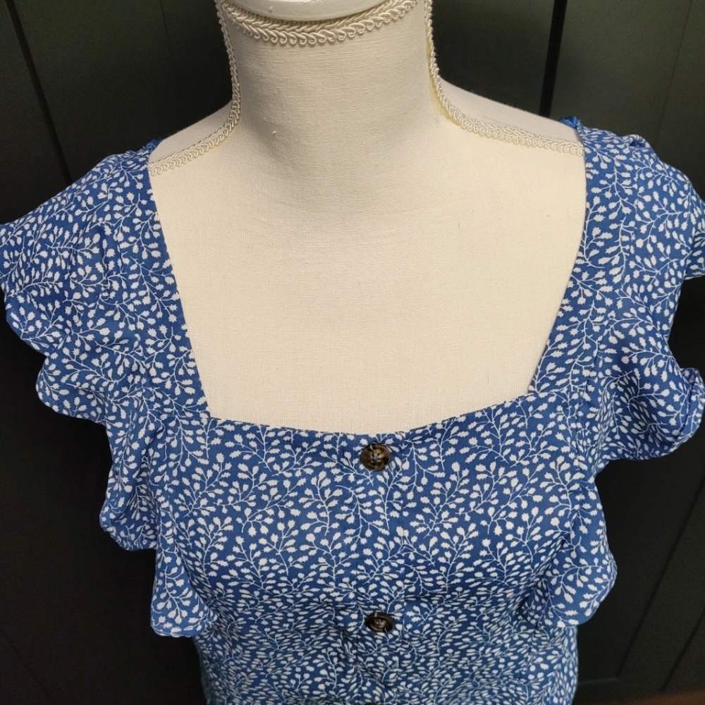 Sienna Sky blue floral blouse with ruffle sleeves - Picture 3 of 5